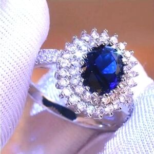 Elegant blue Sunflower Shaped diamond Ring sz 7